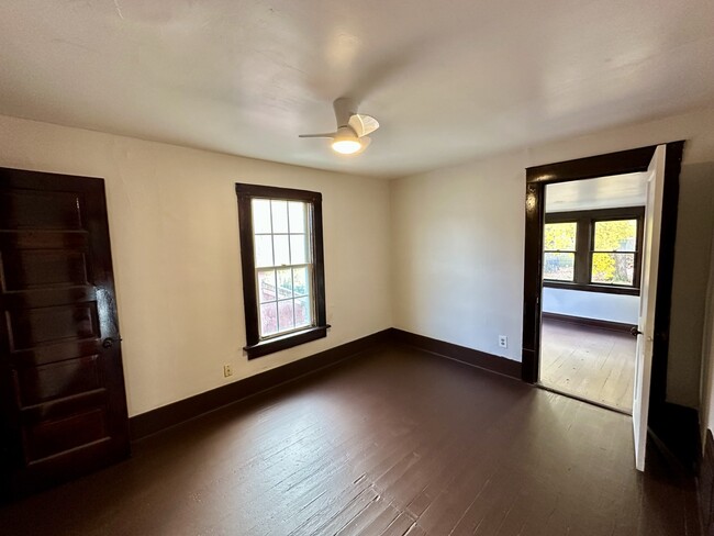 Building Photo - 362 E South St