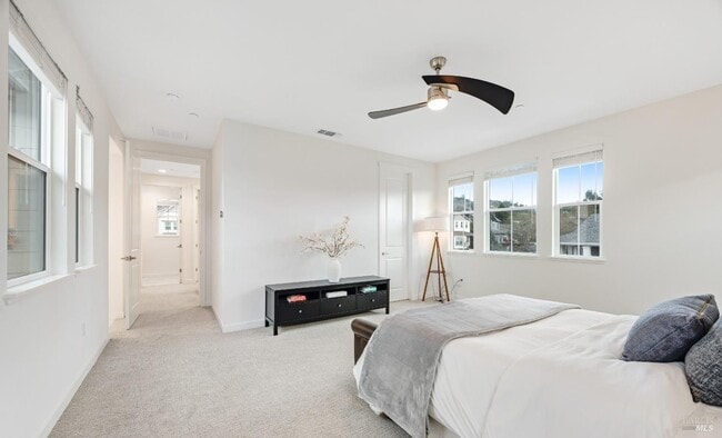 Building Photo - 1747 Linden Ln