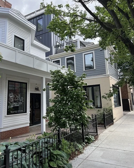Building Photo - 261 Washington St