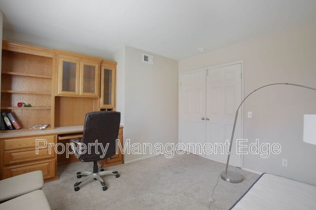 Building Photo - 8543 Yarrow Ln