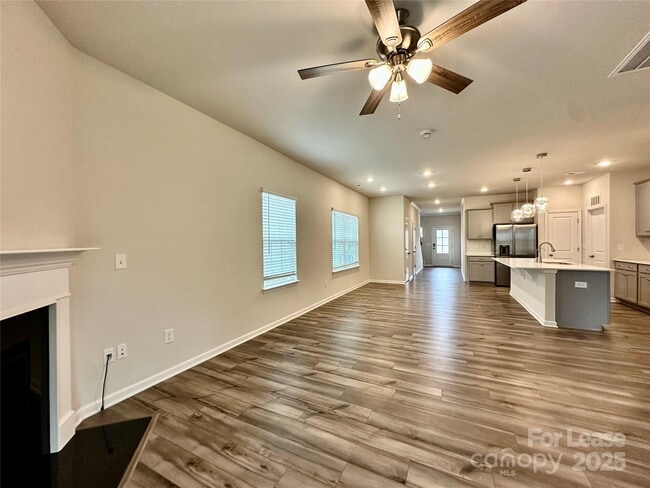 Building Photo - 389 Runner Stone Ln