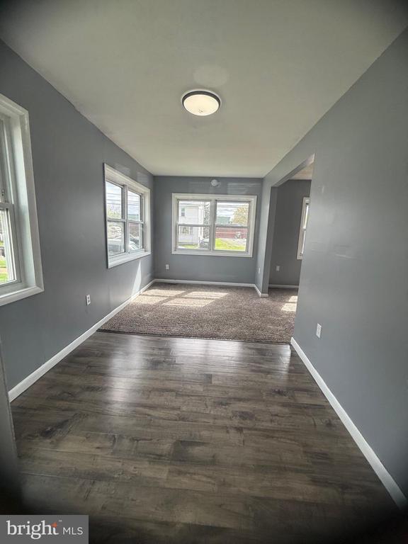 Building Photo - 75 Melrose Ave