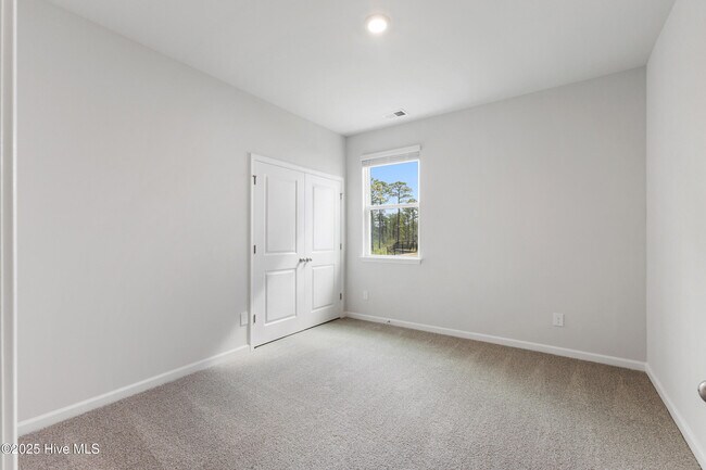Building Photo - 2094 Willowleaf Dr