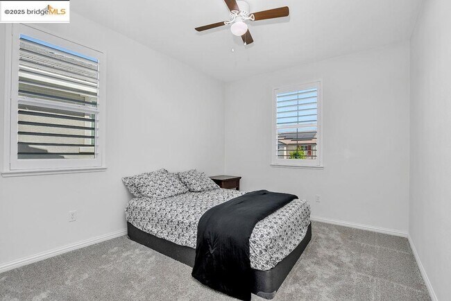 Building Photo - 278 Sespe Creek Ave.