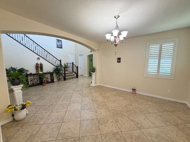 Building Photo - 2595 E Ebony Dr