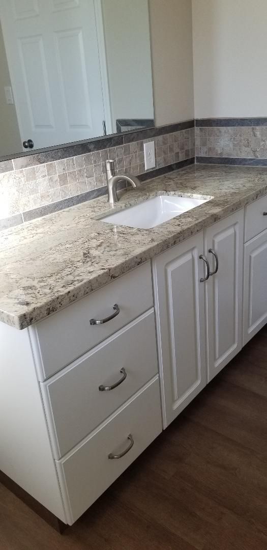 Building Photo - 3 Bedroom 2 Bath in Reedley California