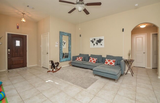 Building Photo - 3615 Sumner Lodge Dr