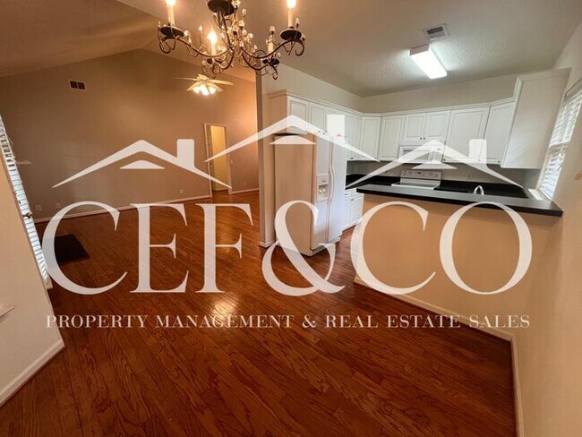 Building Photo - Spacious 3-Bedroom, 2-Bathroom Home in Rock Springs Community