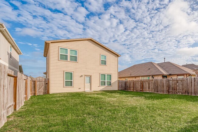 Building Photo - 25635 Royal Catchfly Rd
