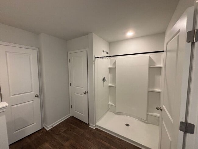 Building Photo - 4702 Palm View Cir