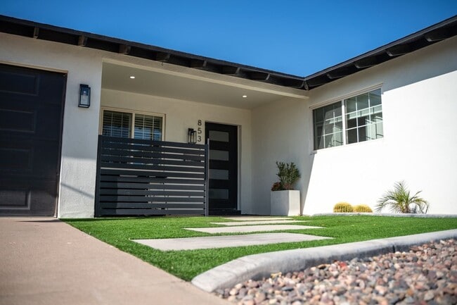 Building Photo - Spacious 4BR House in Scottsdale