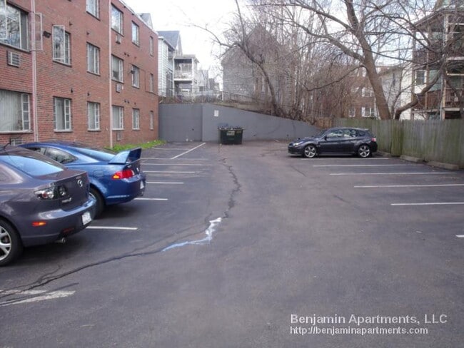 Building Photo - 50 Evergreen St