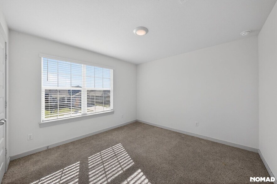 Building Photo - 210 Big Cypress Byu Rd