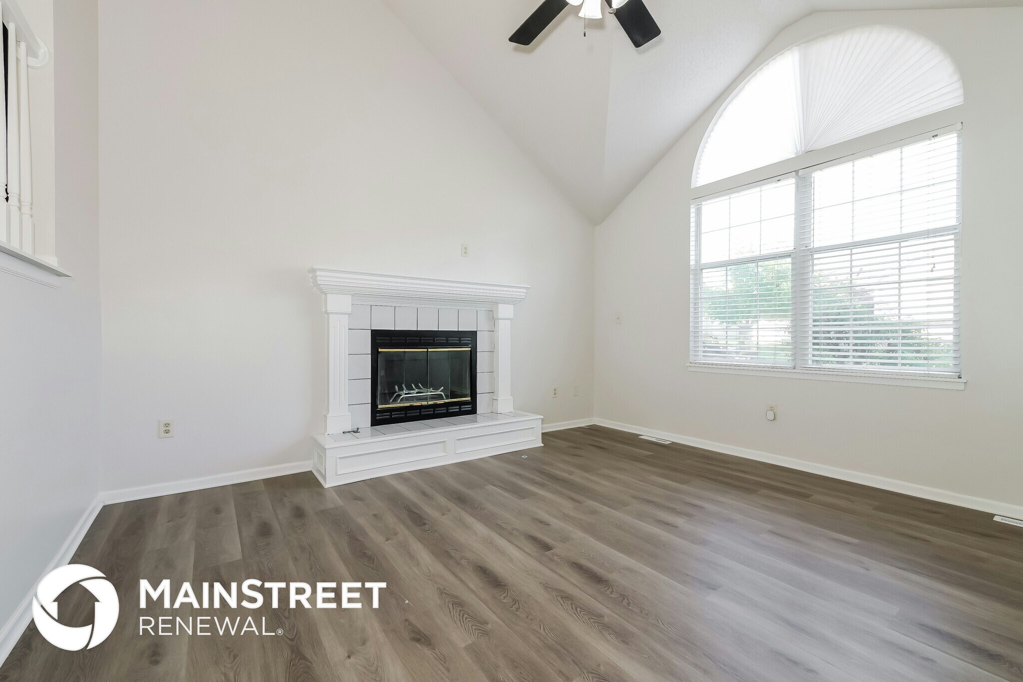 Building Photo - 421 SW Hamilton Ln