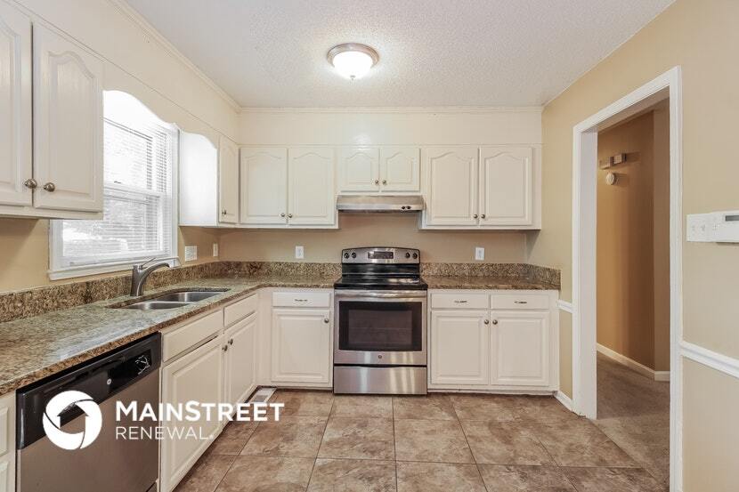 Building Photo - 3012 Manchester Dr