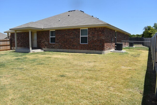 Building Photo - 201 Coby Dr