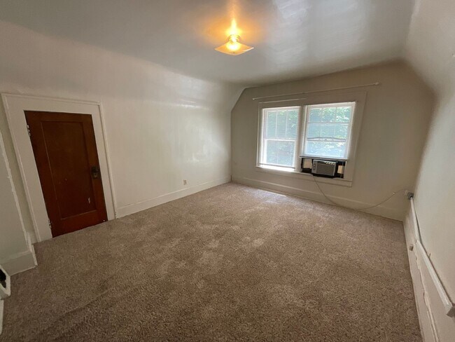 Building Photo - COLLEGE PRE-LEASING