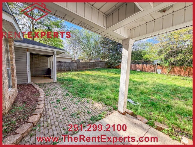 Building Photo - 7210 Ashmoor Dr N