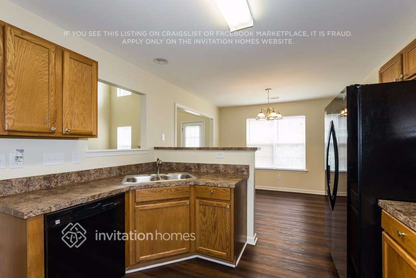 Building Photo - 216 Nellie Yale Pl