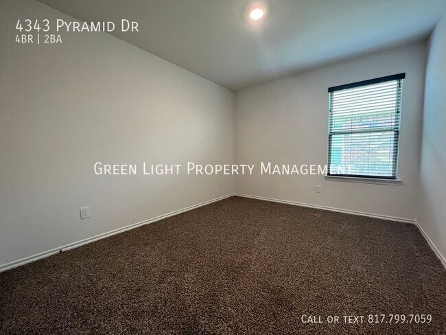 Building Photo - 4343 Pyramid Dr