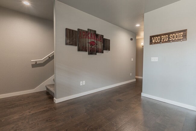 Building Photo - FIRST MONTH FREE!! Fully Furnished Condo!!  3 bedroom 2.5 bath minutes from the U of A!!!!