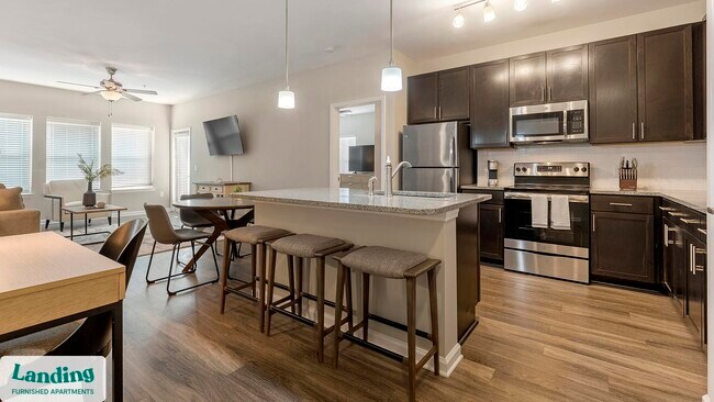 Building Photo - 915 Brentmoor Dr