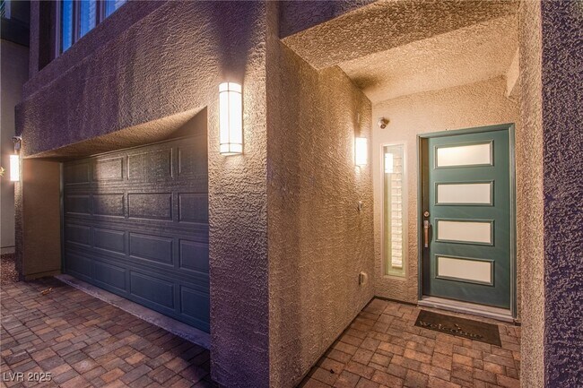Building Photo - 8040 Haywood Estate Ave