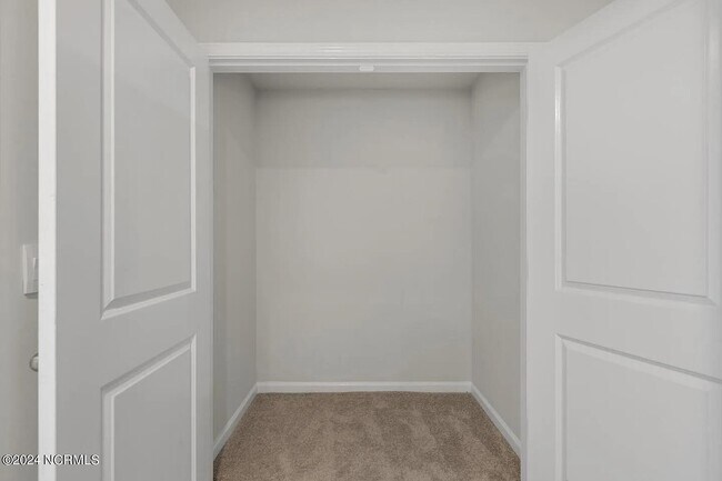 Building Photo - 7787 Pennycress Dr