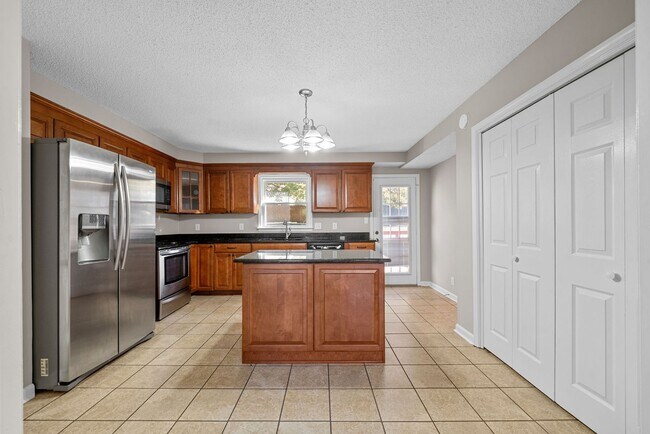 Building Photo - 3 Bedroom Home In Meadowbrook Subdivision ...