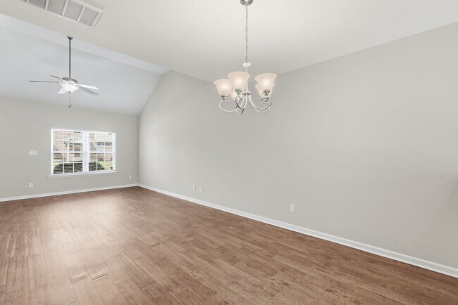 Building Photo - 401 Olde Ivey Square