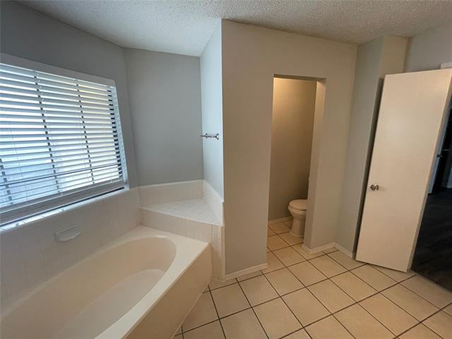 Building Photo - 923 Azalia Dr