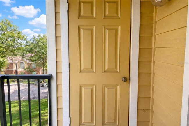 Building Photo - 8635 Mallard Reserve Dr