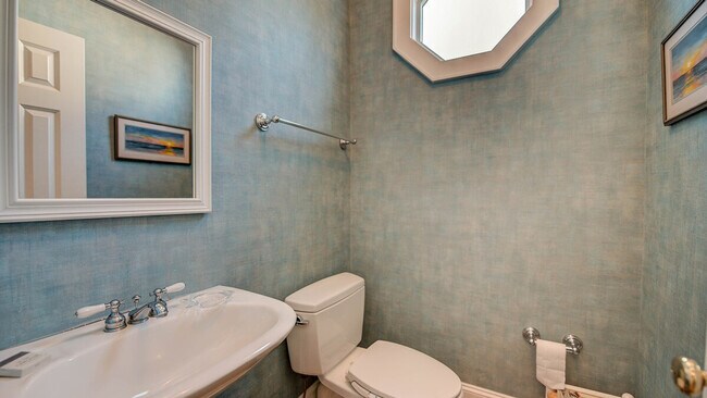 Building Photo - 15 Nautica Way