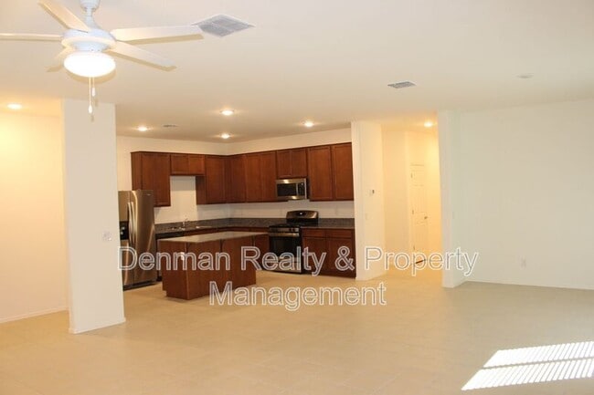 Building Photo - 288 W Tropical Dr