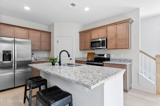 Building Photo - 1708 Bennett Vlg Dr
