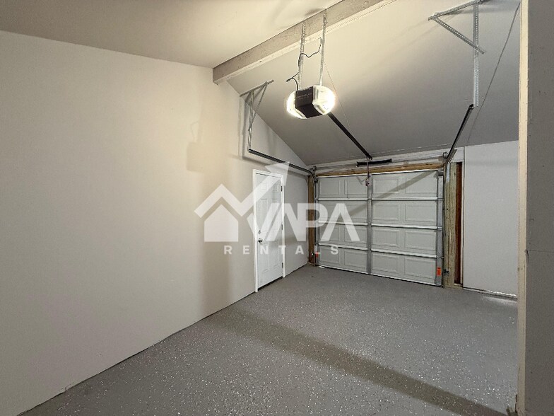 Building Photo - 174 Daytona Dr