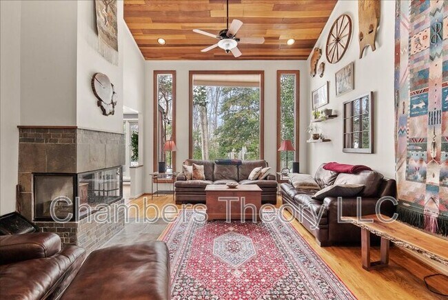 Building Photo - 8709 Hidden Hill Ln