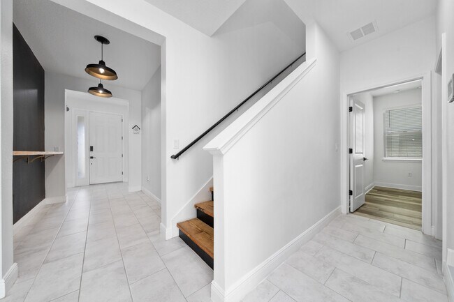 Building Photo - 2591 Seagirt Wy