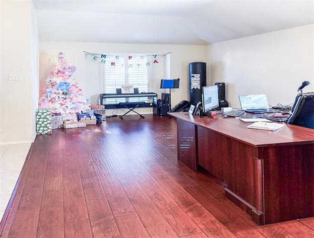 Building Photo - 9301 Norfolk Ln