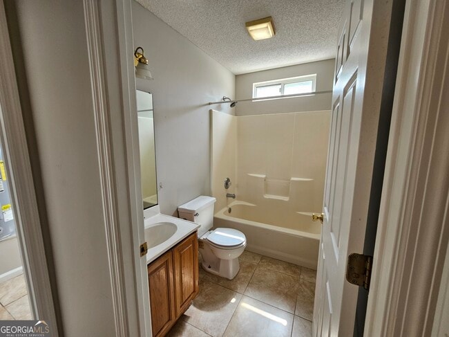 Building Photo - 189 E Lakemont Dr