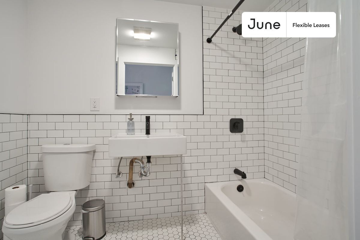 Building Photo - Charming Private ROOM in Bed-Stuy