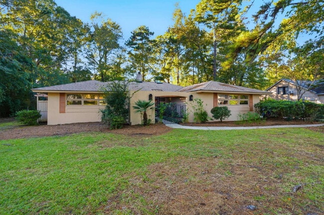 Building Photo - 815 Farm Quarter Rd