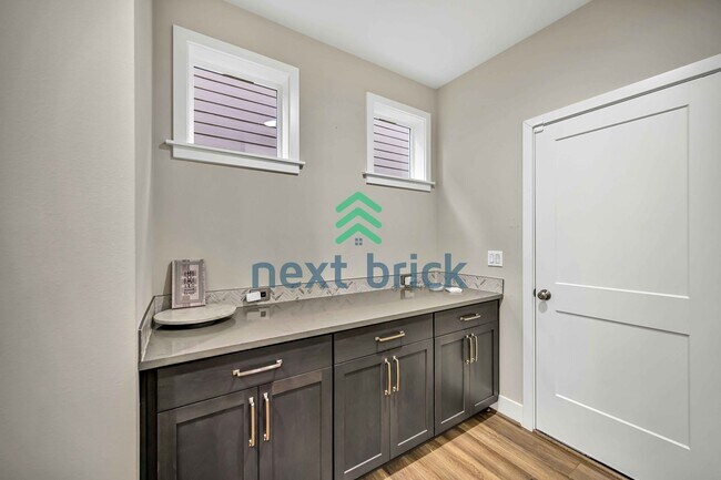 Building Photo - Stunning 4-Bedroom, 3-Bathroom East-Facing Cul-De-Sac Home in Laterra Estates