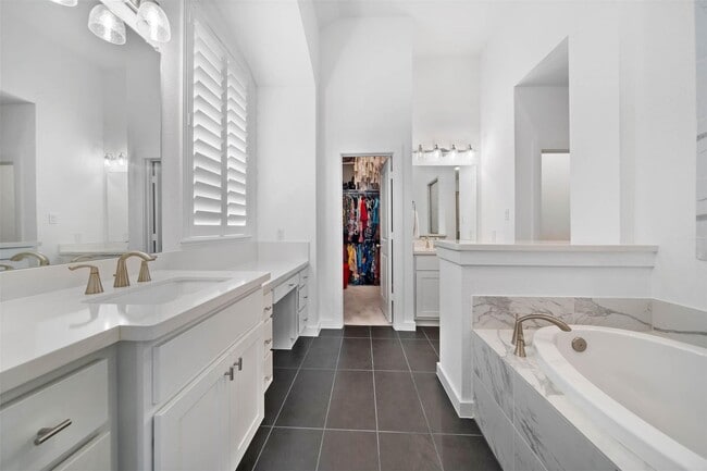 Building Photo - 16815 Lupine Mdw Ln