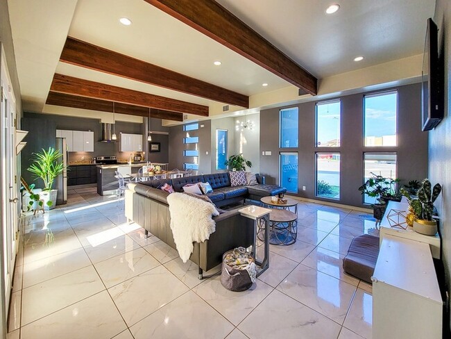 Building Photo - 2375 Oak Breeze Cir