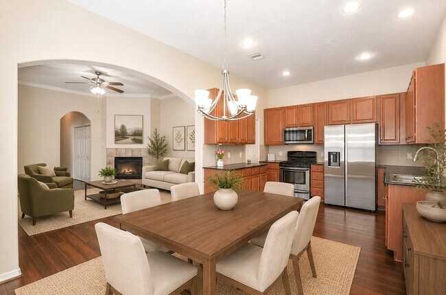 Building Photo - 20916 Sunrise Pine View Ln