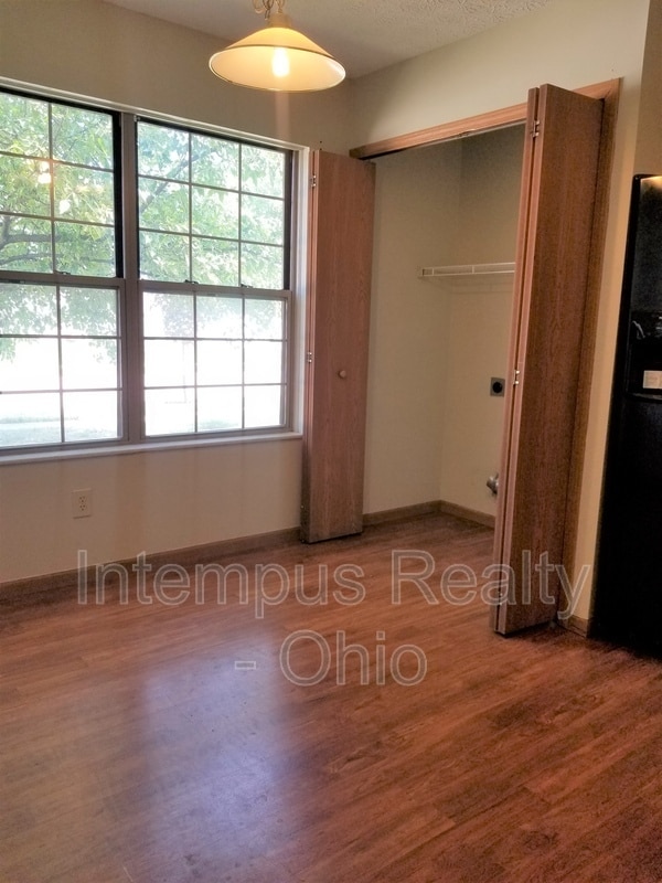 Building Photo - 5903 Brookmont Dr