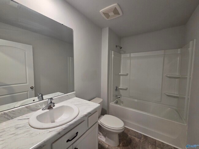 Building Photo - 147 Tobin Ln