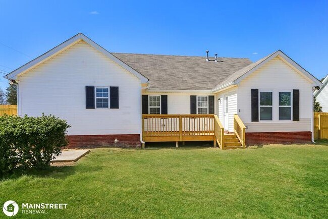 Building Photo - 102 Silver Glenn Dr