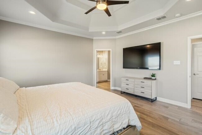 Building Photo - 406 Mountain View Dr